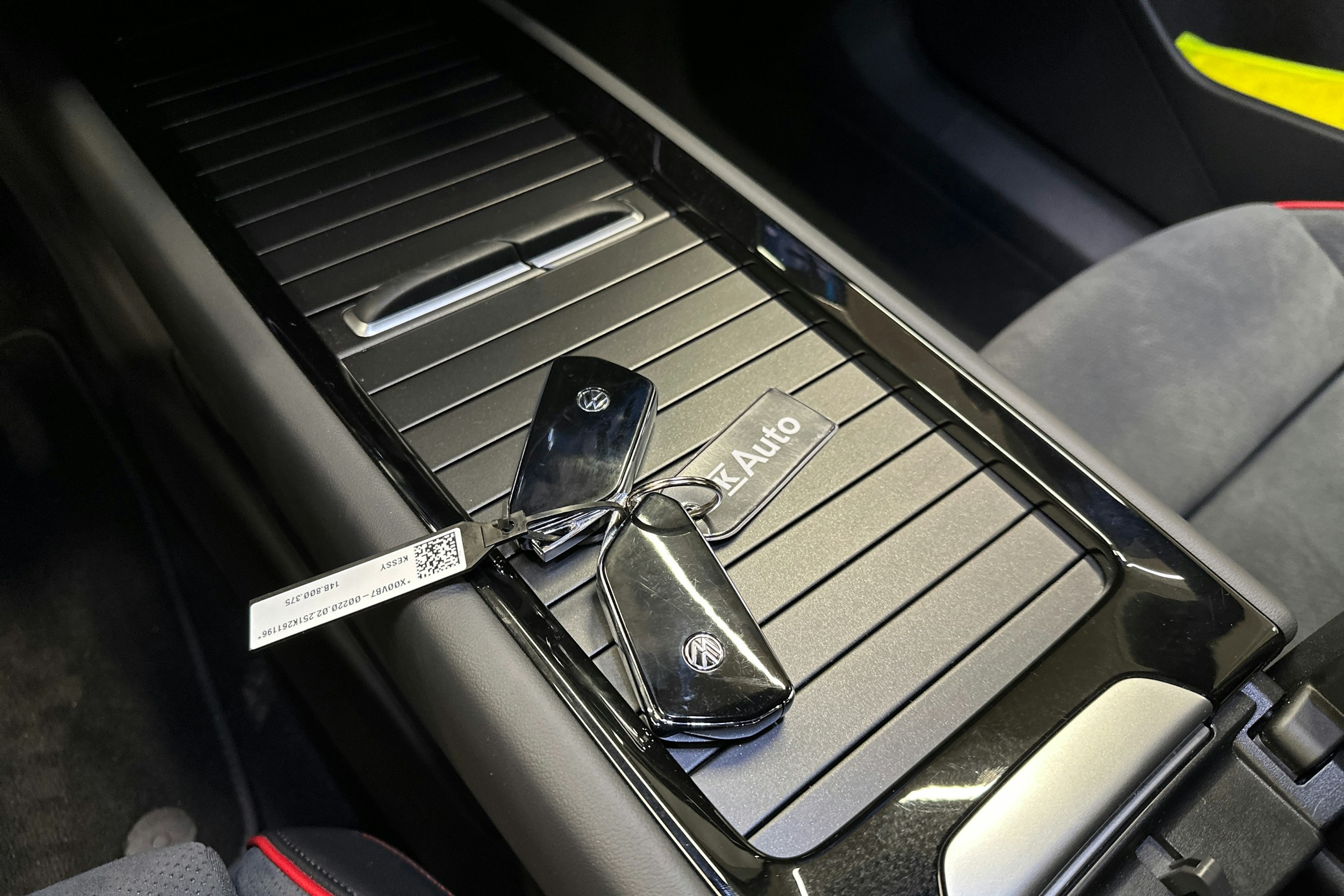 punainen Volkswagen ID.7 2025 kuva 35.