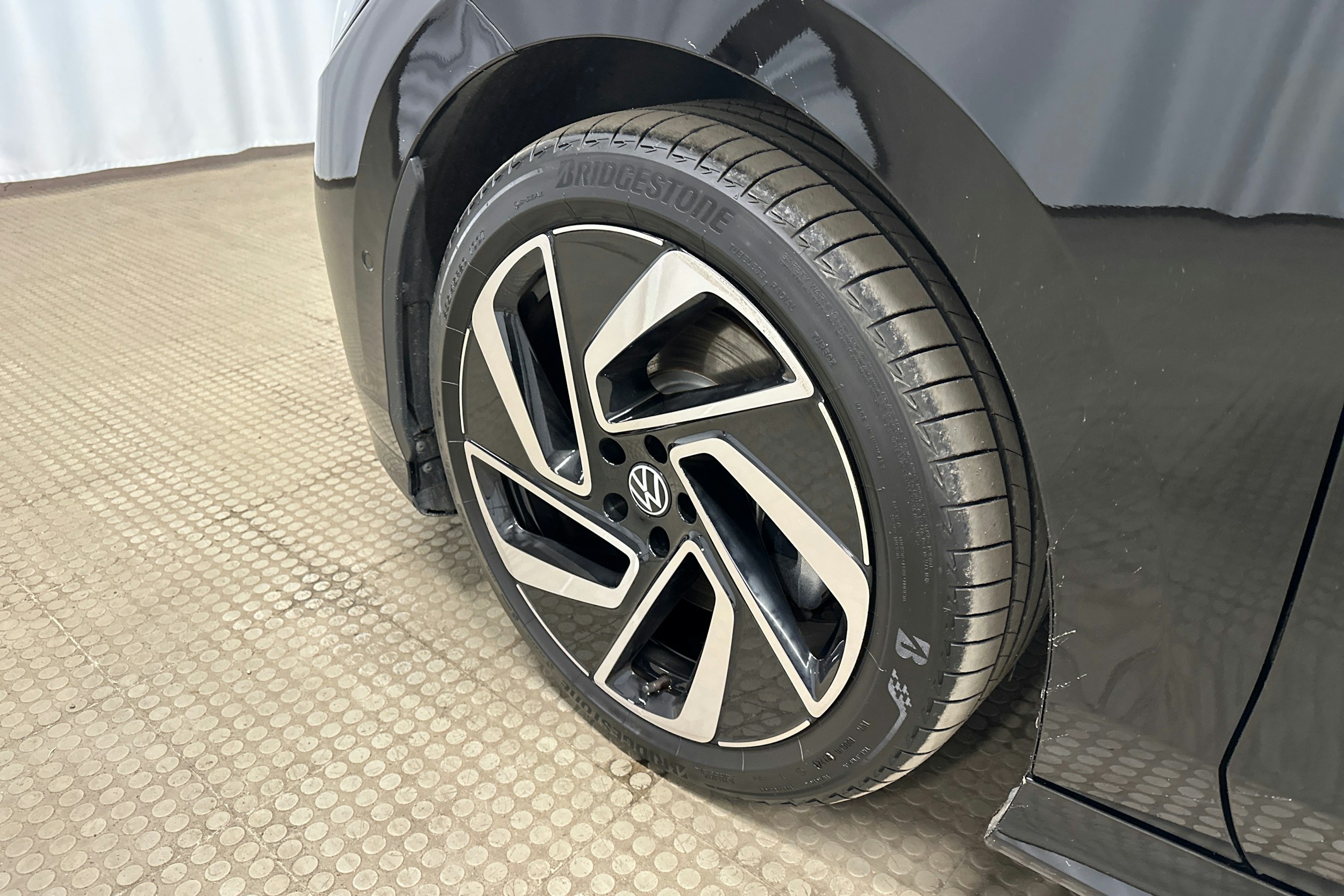 musta Volkswagen ID.7 2025 kuva 11.