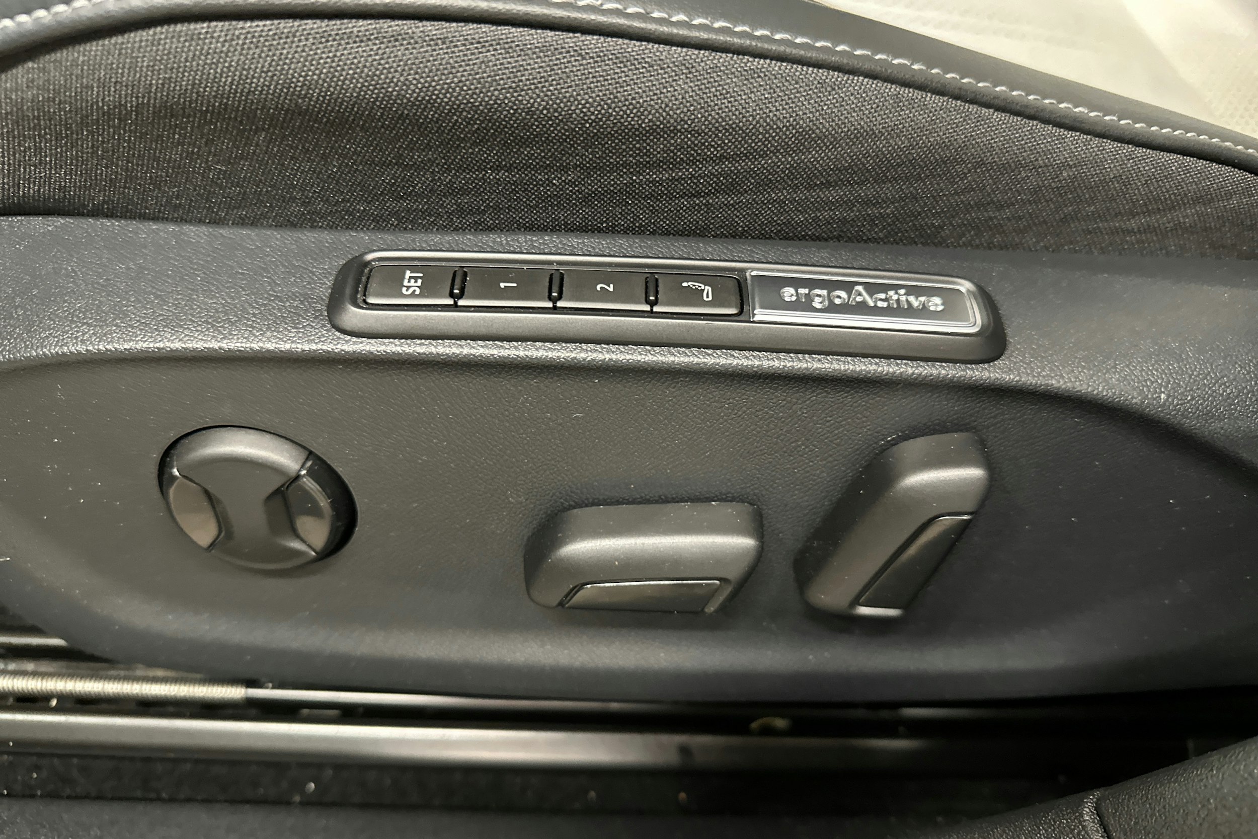musta Volkswagen ID.7 2025 kuva 28.