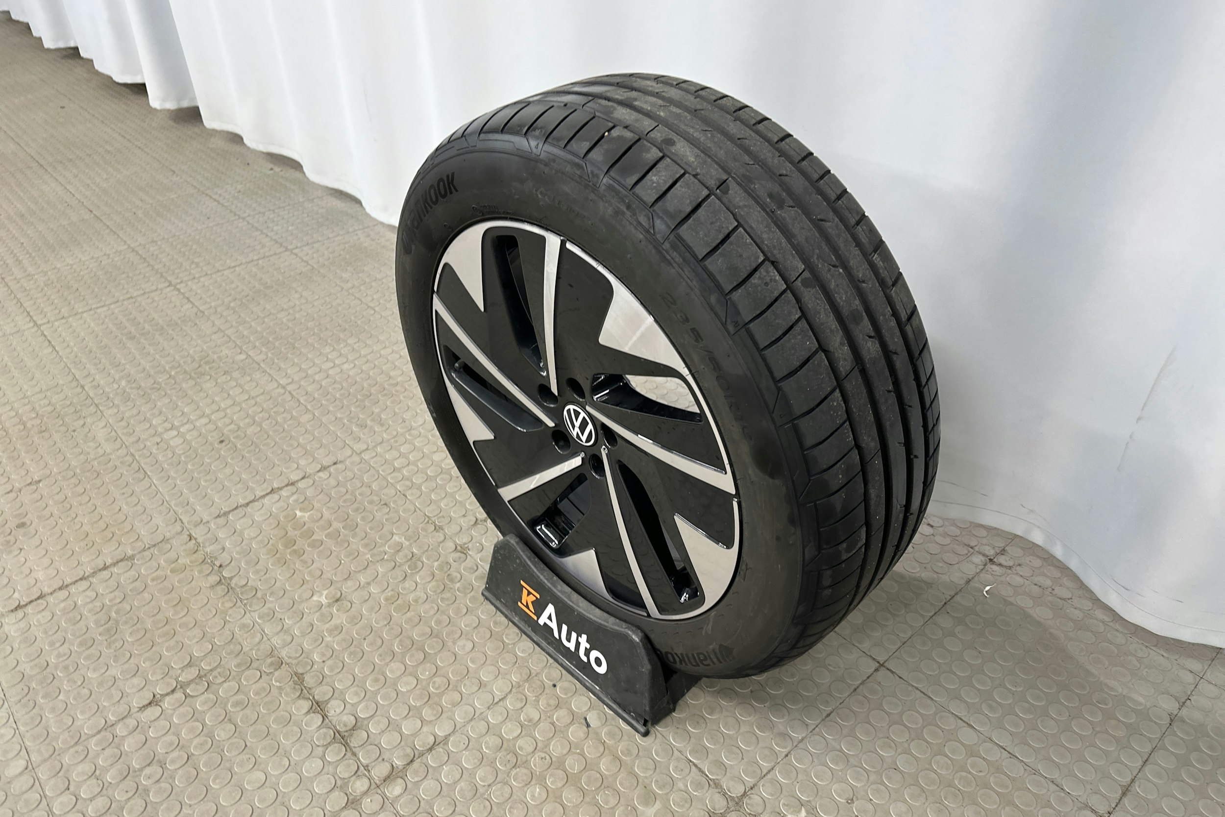 sininen Volkswagen ID.7 2025 kuva 13.