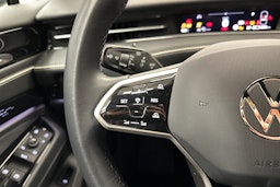 sininen Volkswagen ID.7 2025 kuva 14.