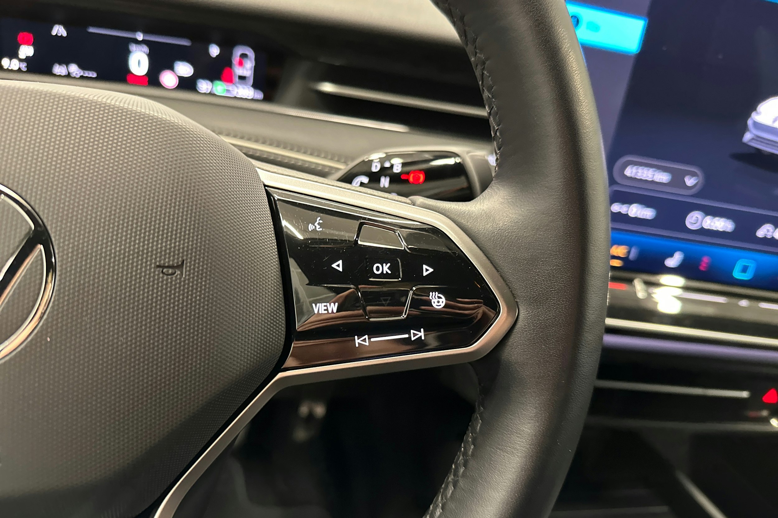 sininen Volkswagen ID.7 2025 kuva 15.