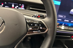 sininen Volkswagen ID.7 2025 kuva 15.