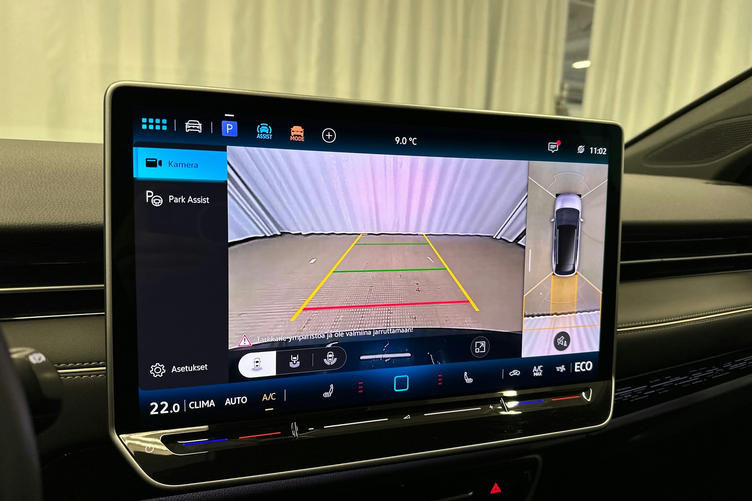 sininen Volkswagen ID.7 2025 kuva 19.