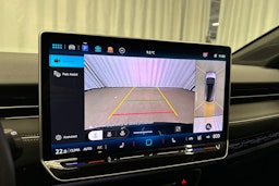 sininen Volkswagen ID.7 2025 kuva 19.