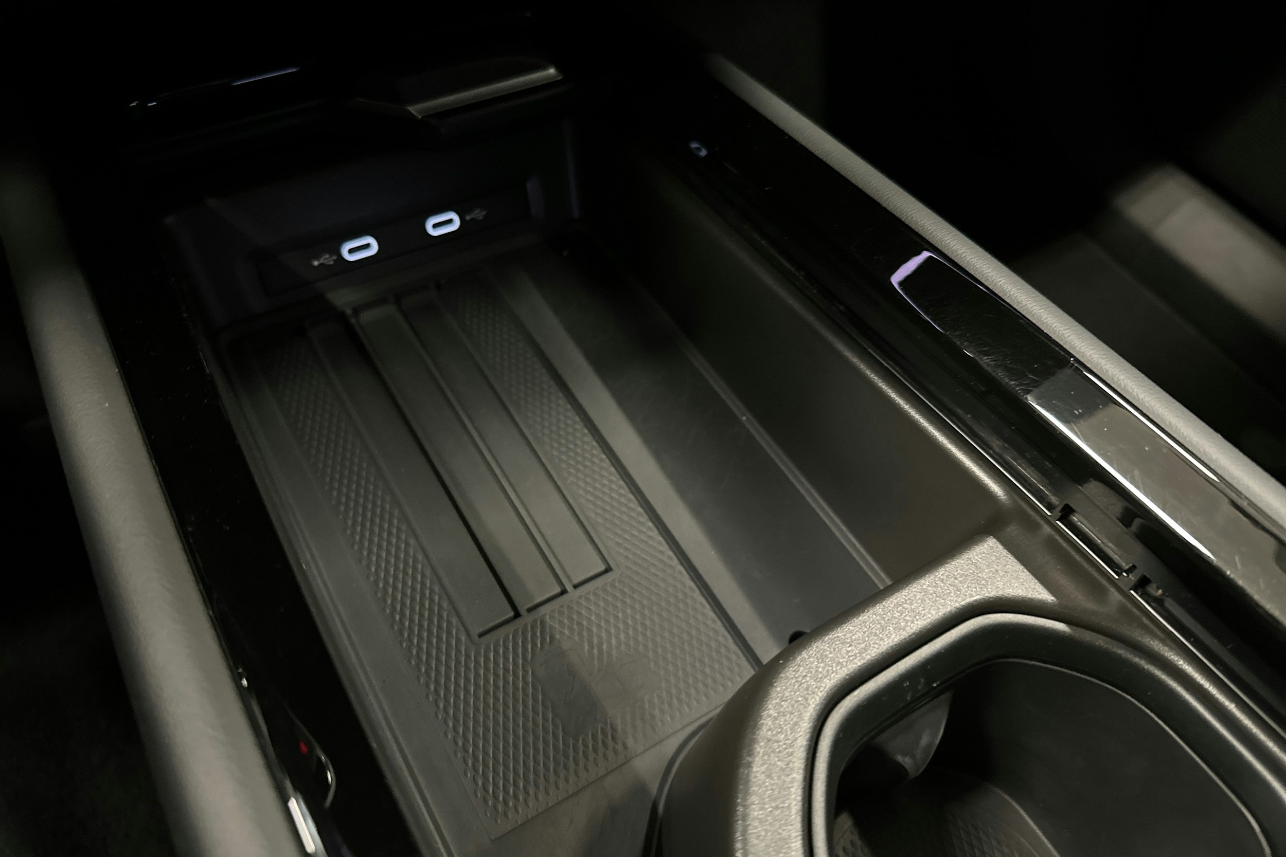 sininen Volkswagen ID.7 2025 kuva 27.