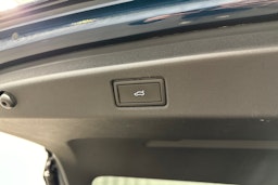 sininen Volkswagen ID.7 2025 kuva 31.