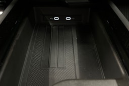 valkoinen Volkswagen ID.7 2025 kuva 34.