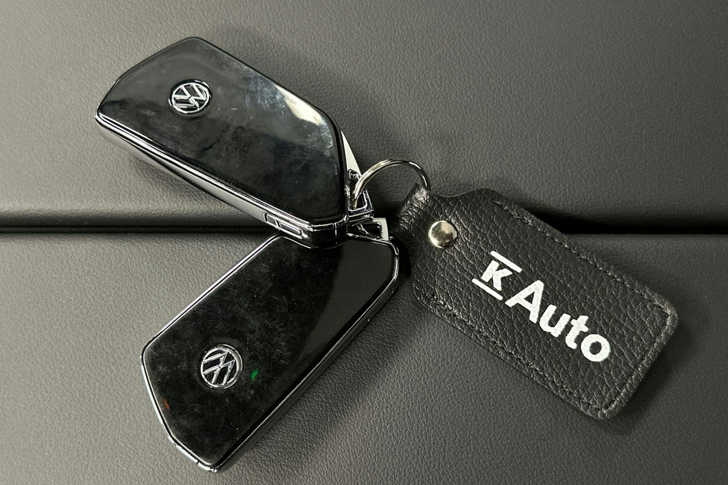 valkoinen Volkswagen ID.7 2025 kuva 38.