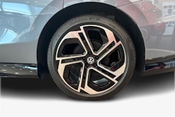 sininen Volkswagen ID.7 2025 kuva 9.