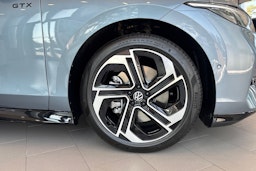 sininen Volkswagen ID.7 2025 kuva 10.