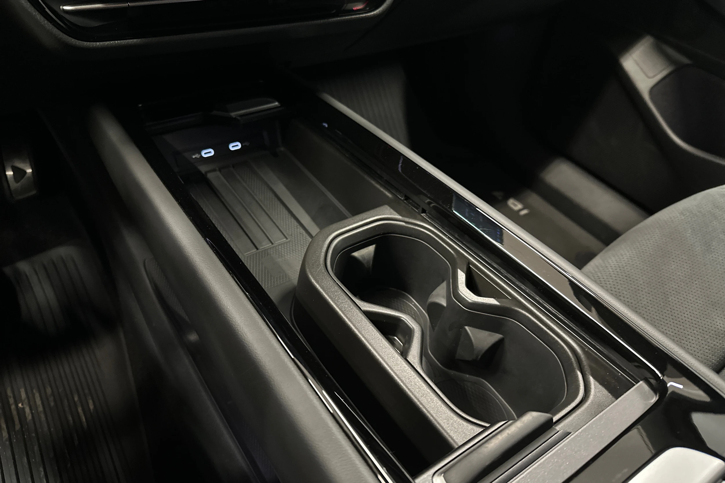 punainen Volkswagen ID.7 2025 kuva 26.