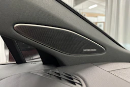 punainen Volkswagen ID.7 2025 kuva 27.