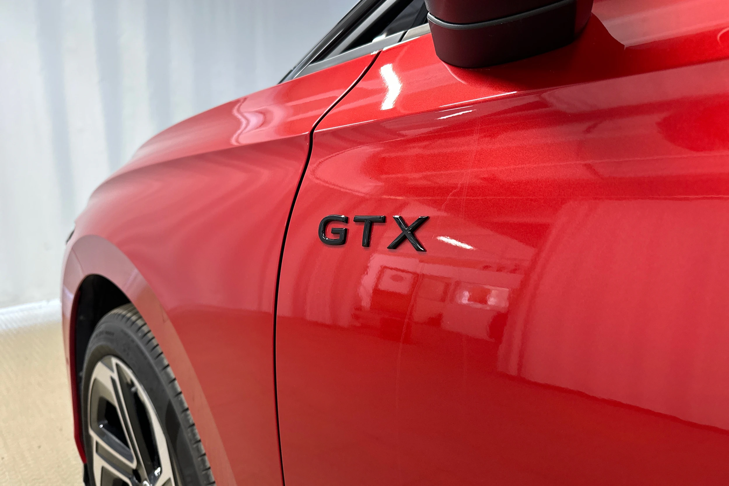 punainen Volkswagen ID.7 2025 kuva 33.