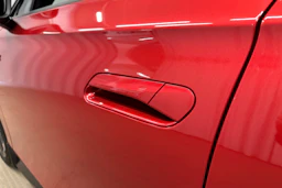 punainen Volkswagen ID.7 2025 kuva 34.