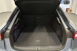 sininen Volkswagen ID.7 2025 kuva 15.