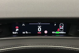 sininen Volkswagen ID.7 2025 kuva 26.
