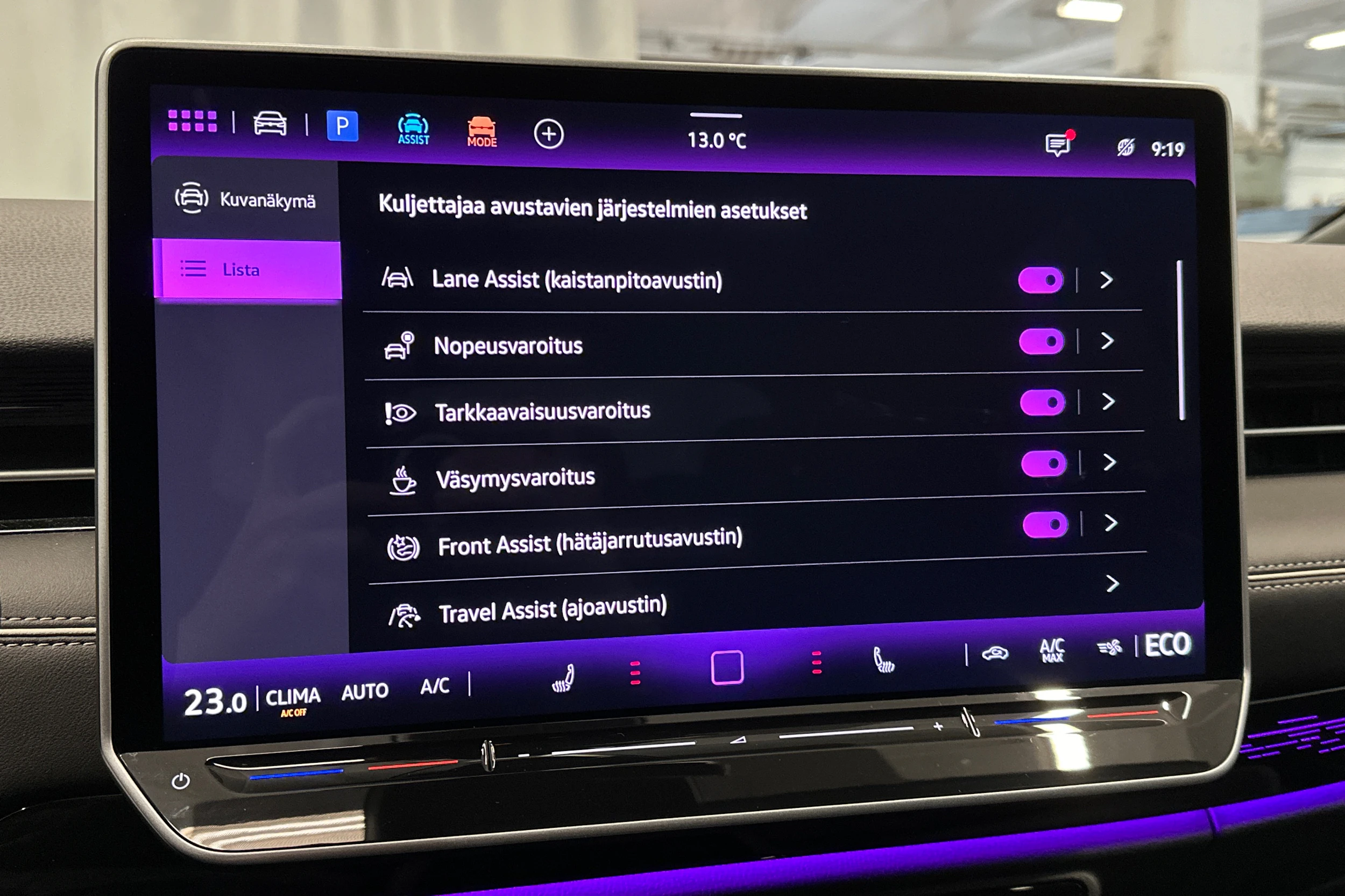 sininen Volkswagen ID.7 2025 kuva 32.