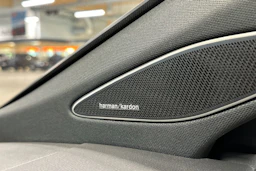 sininen Volkswagen ID.7 2025 kuva 19.