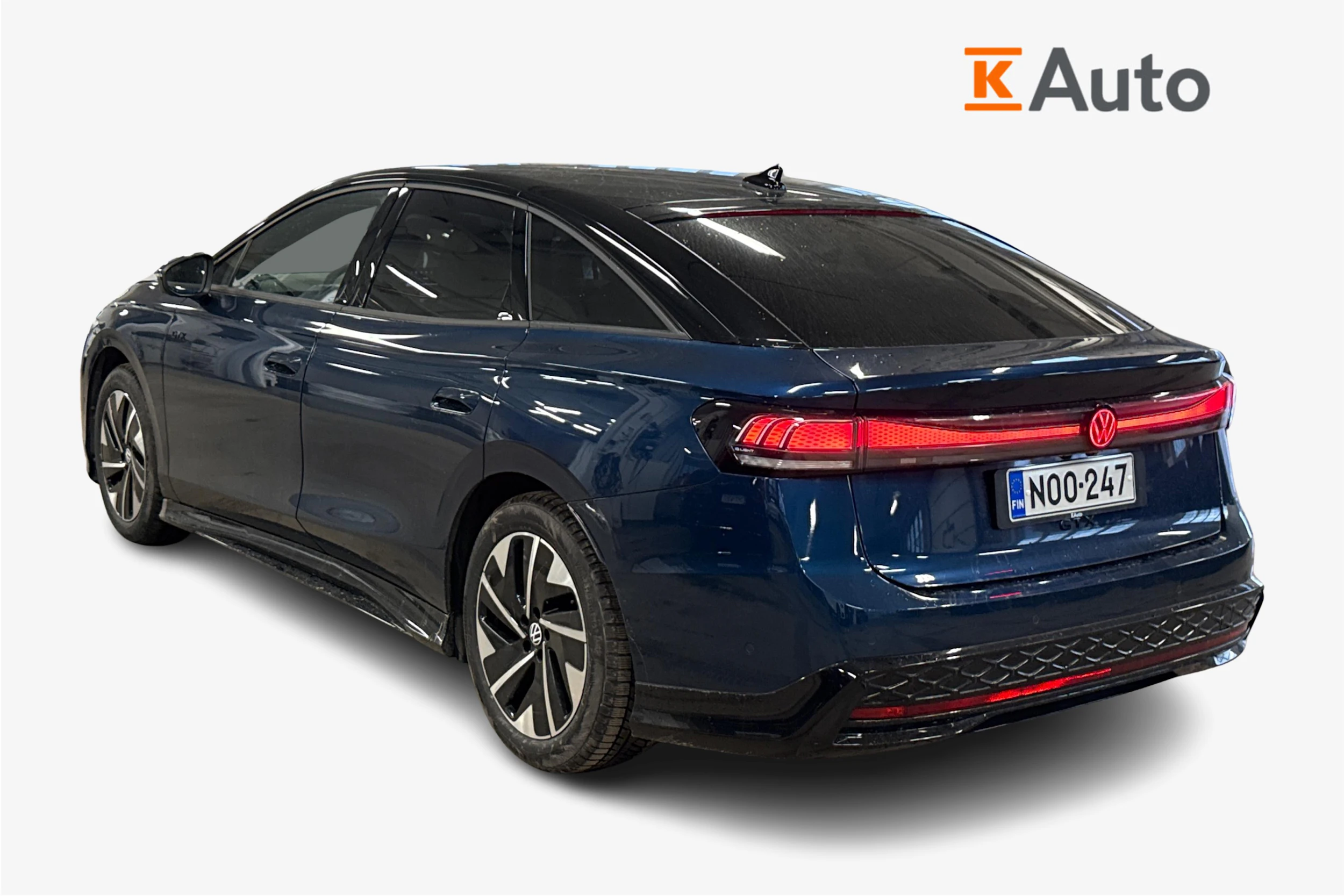 sininen Volkswagen ID.7 2025 kuva 2.