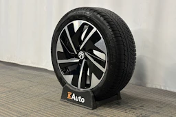 sininen Volkswagen ID.7 2025 kuva 10.