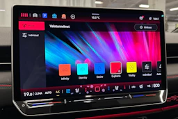 sininen Volkswagen ID.7 2025 kuva 29.