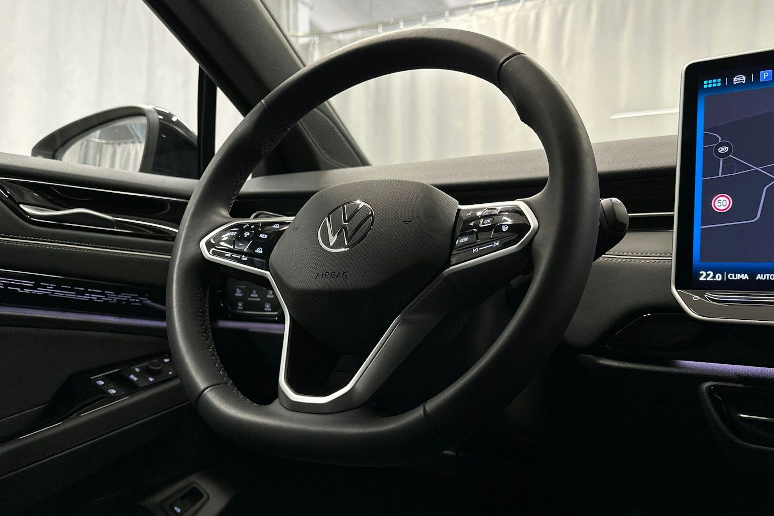 valkoinen Volkswagen ID.7 2025 kuva 18.