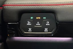 punainen Volkswagen ID.7 2025 kuva 30.