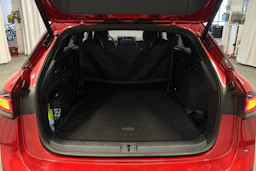 punainen Volkswagen ID.7 2025 kuva 11.
