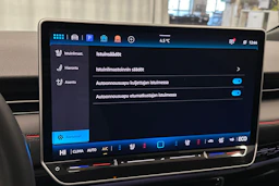 punainen Volkswagen ID.7 2025 kuva 28.
