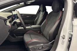 valkoinen Volkswagen ID.7 2025 kuva 8.