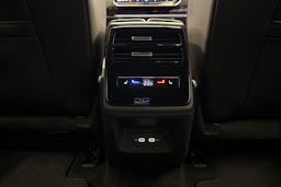 valkoinen Volkswagen ID.7 2025 kuva 32.