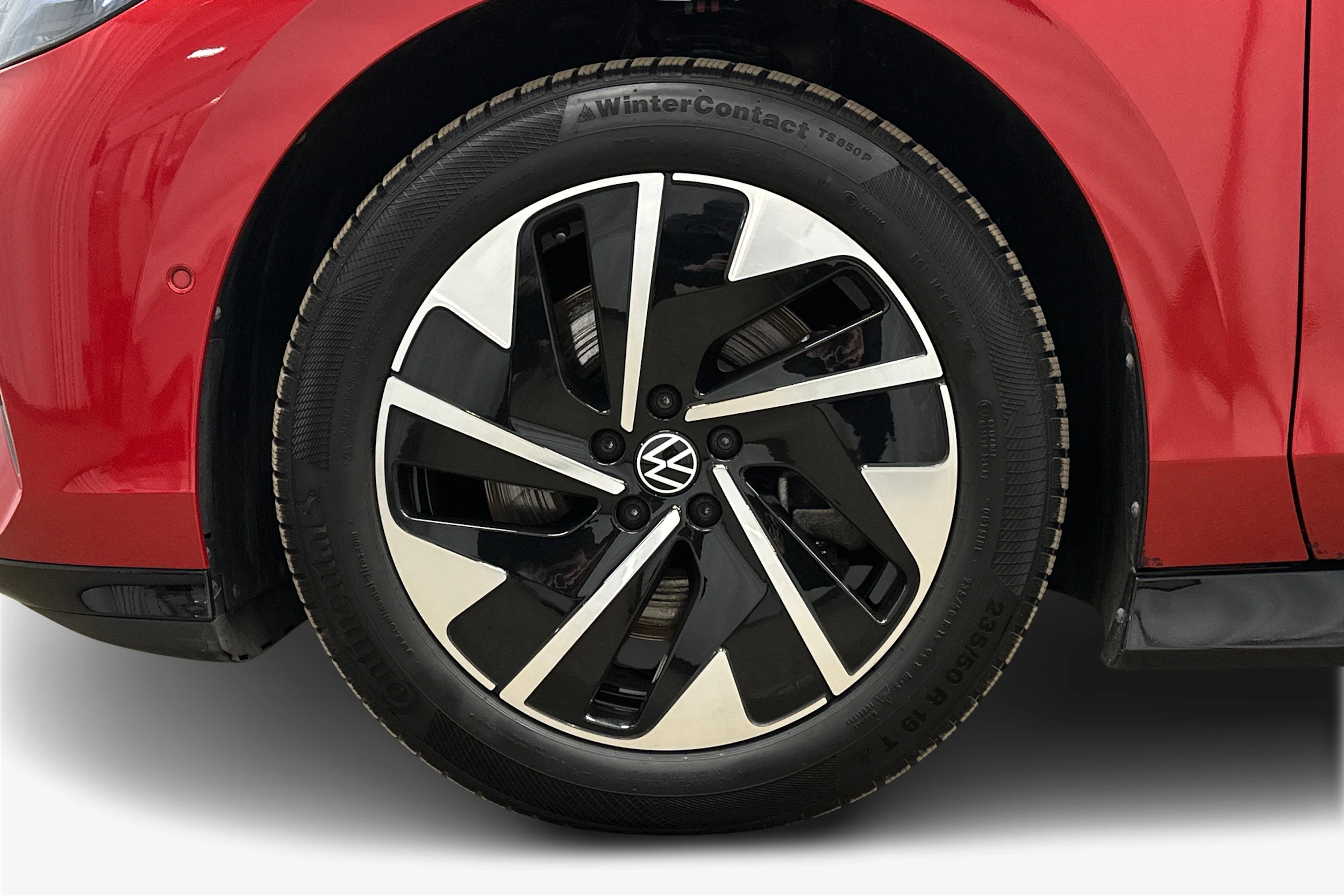 punainen Volkswagen ID.7 2025 kuva 9.