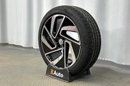 punainen Volkswagen ID.7 2025 kuva 10.