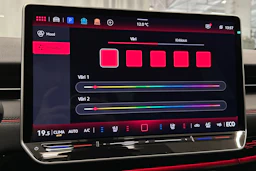 punainen Volkswagen ID.7 2025 kuva 30.