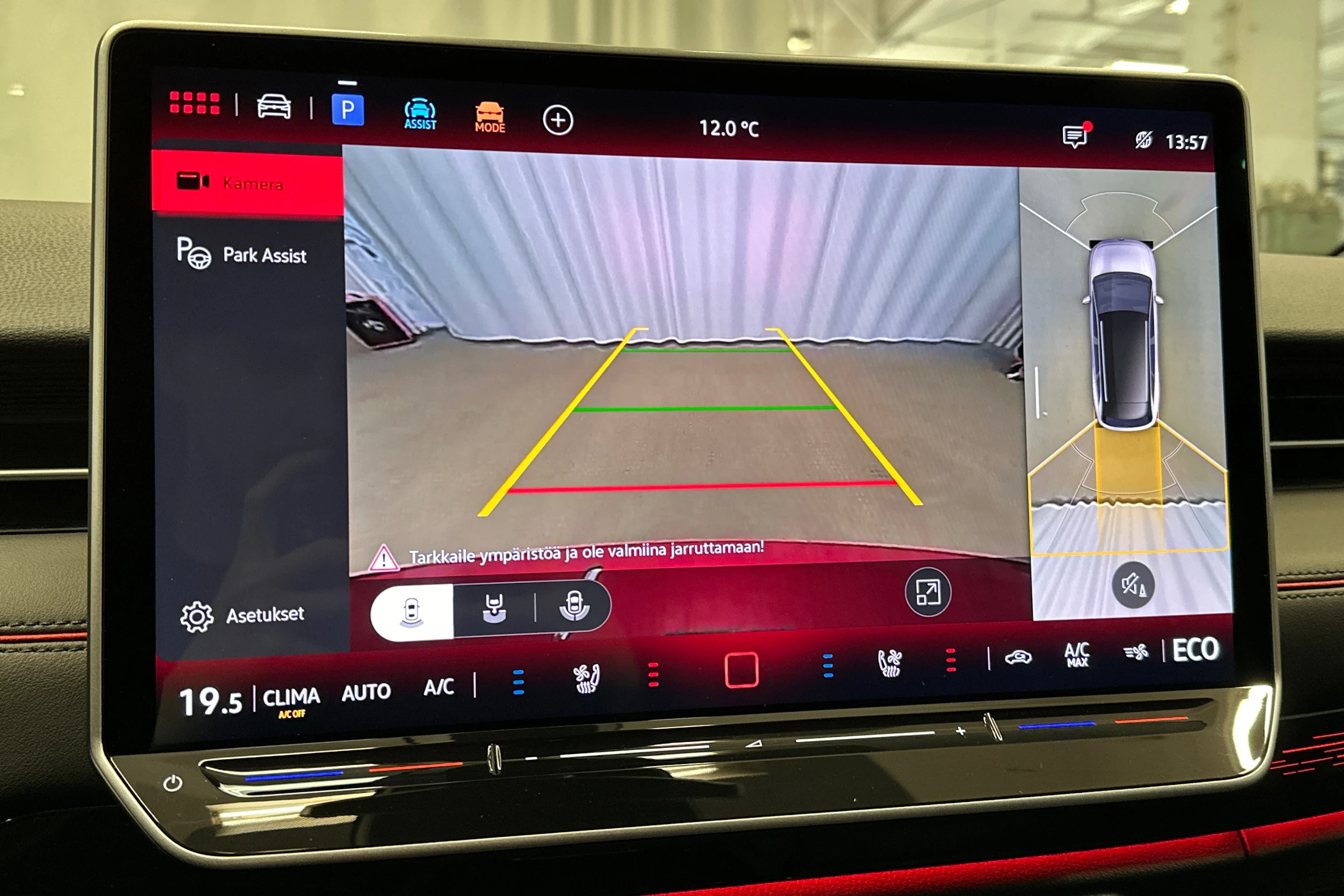 punainen Volkswagen ID.7 2025 kuva 33.