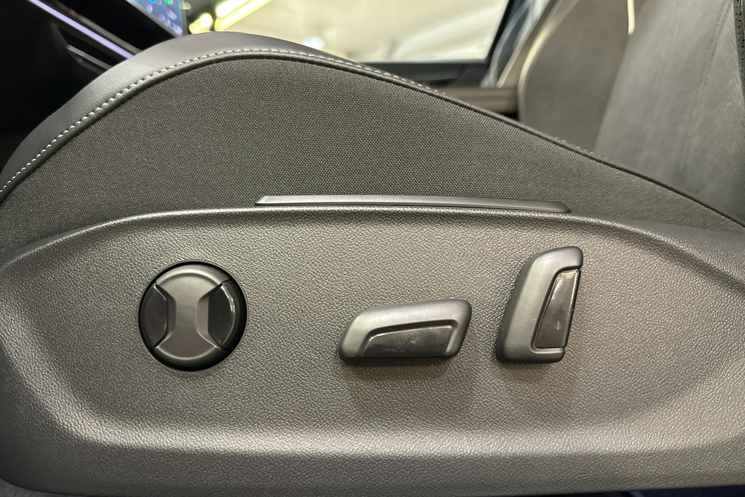 met. musta Volkswagen ID.7 2025 kuva 13.