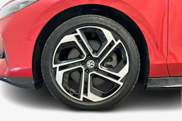 punainen Volkswagen ID.7 2025 kuva 9.