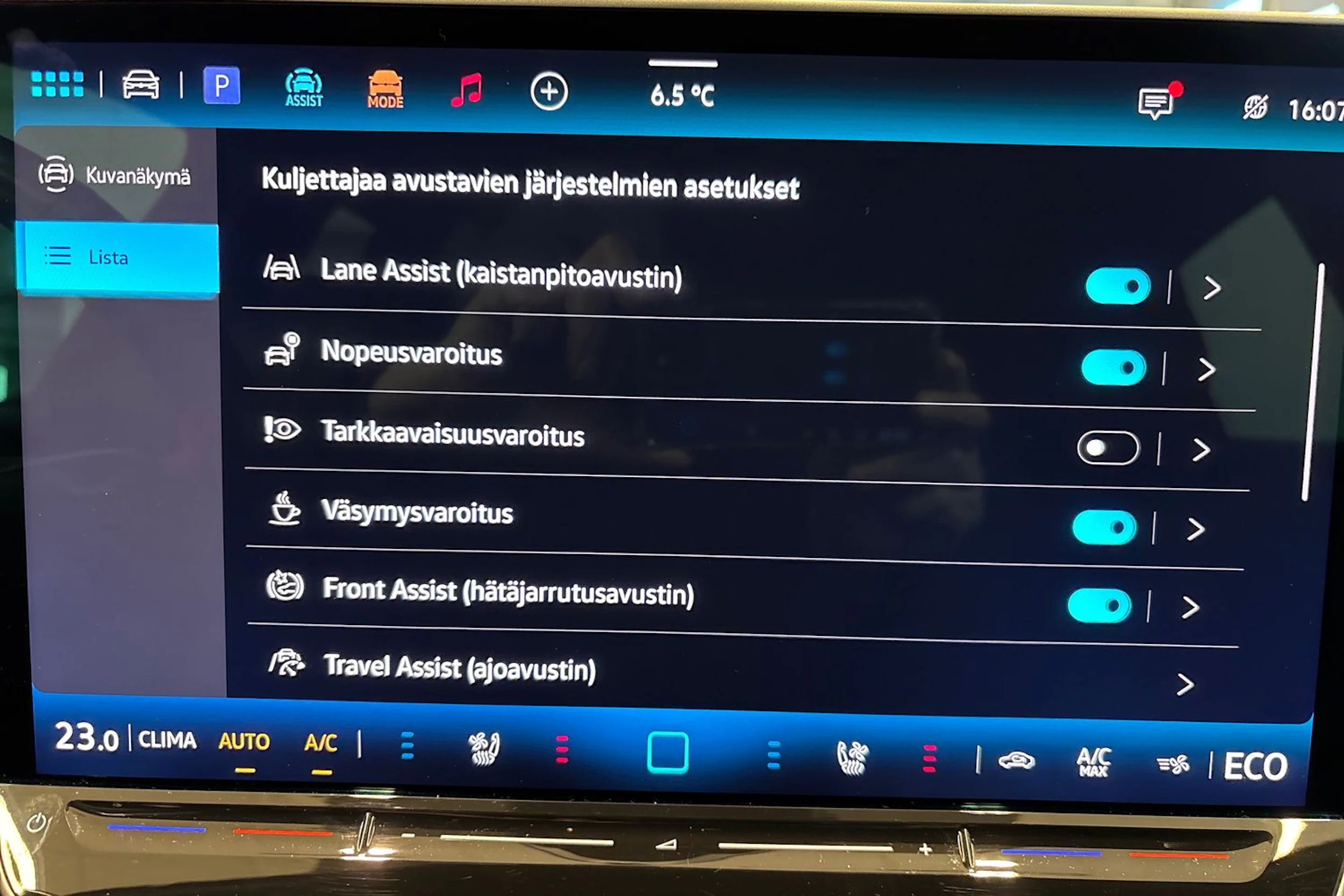 Sininen Volkswagen ID.7 2025 kuva 20.