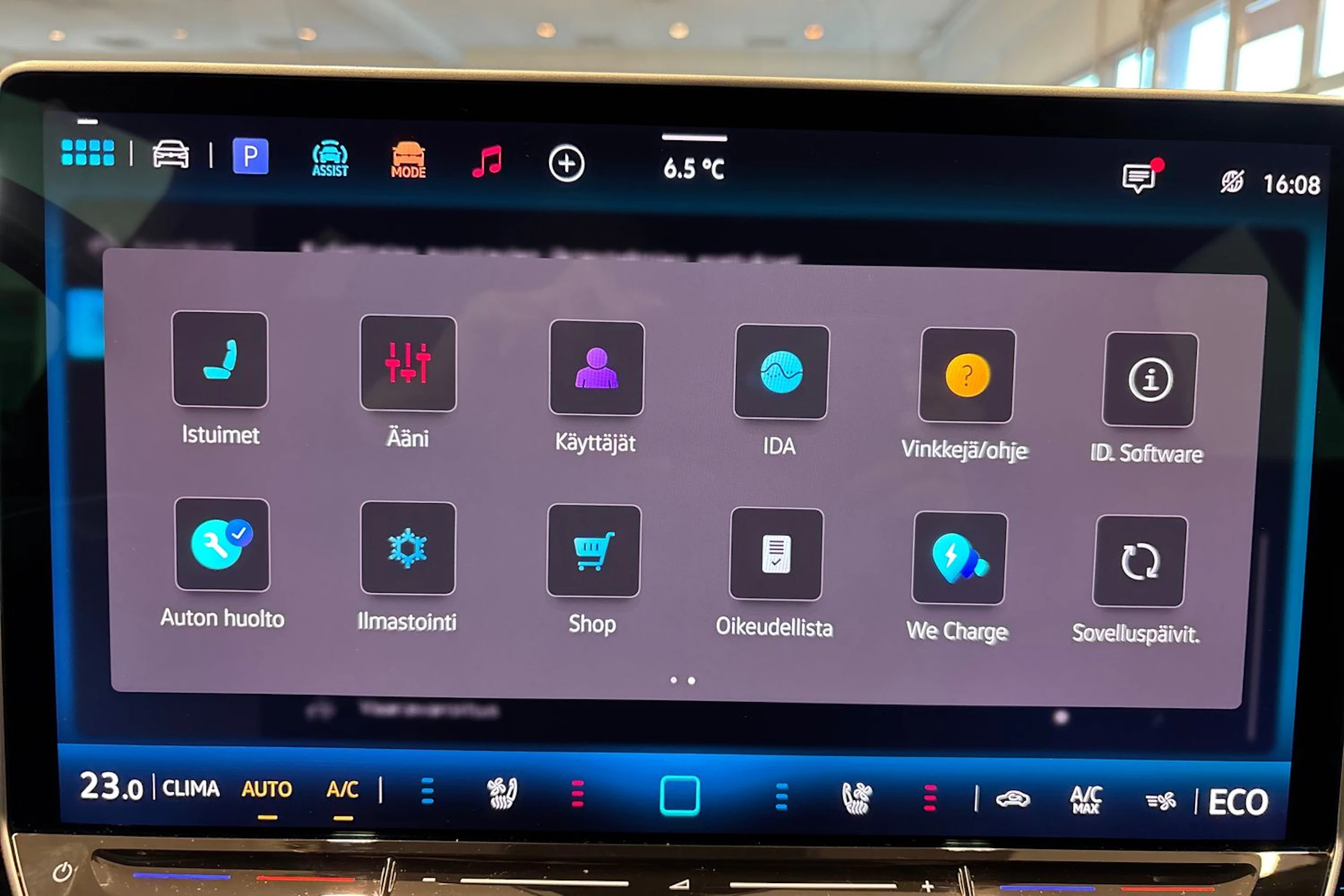 Sininen Volkswagen ID.7 2025 kuva 23.