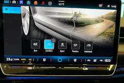 Sininen Volkswagen ID.7 2025 kuva 24.