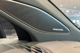 Sininen Volkswagen ID.7 2025 kuva 26.