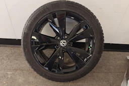 harmaa Volkswagen ID.7 2025 kuva 10.
