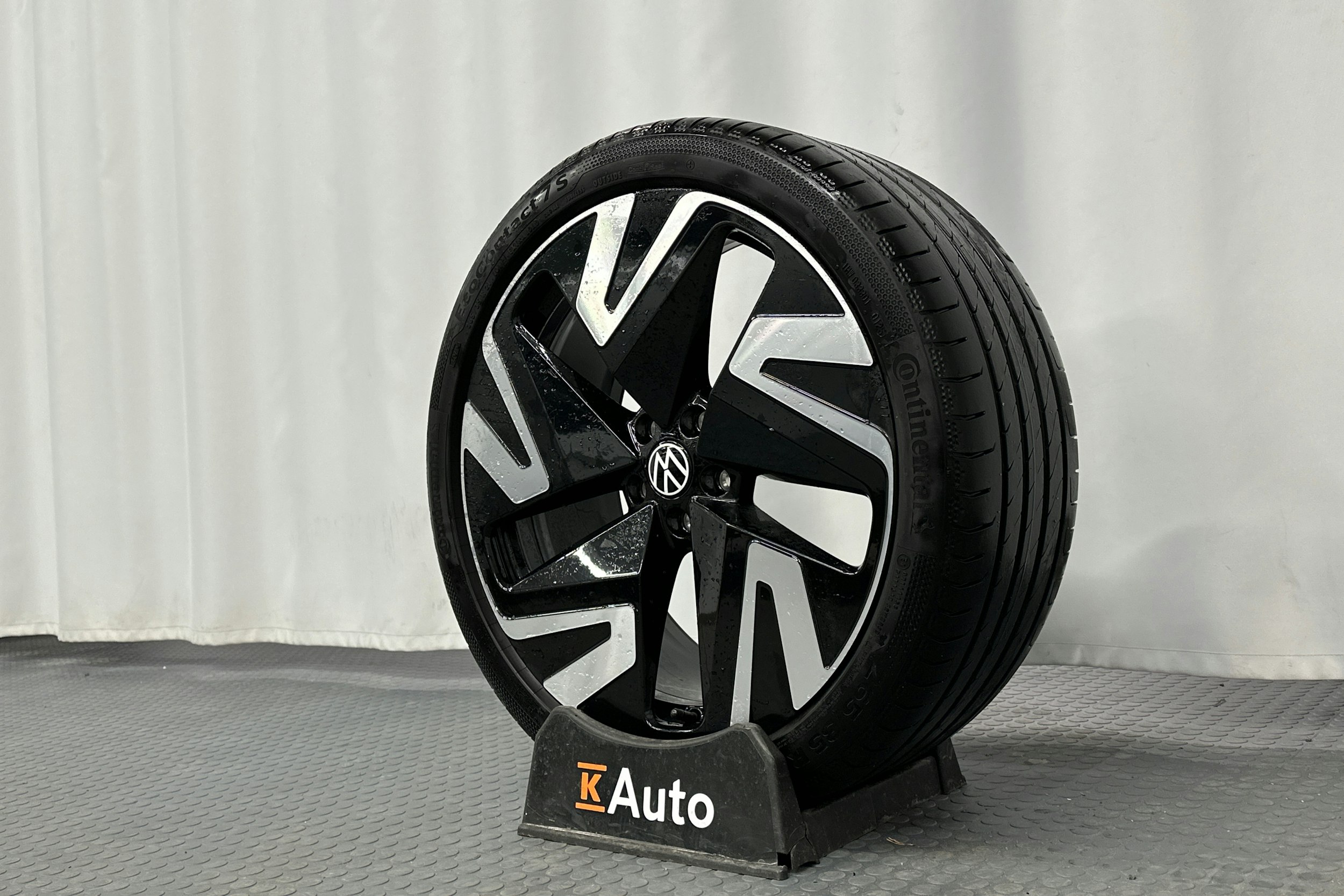 valkoinen Volkswagen ID.7 2025 kuva 13.