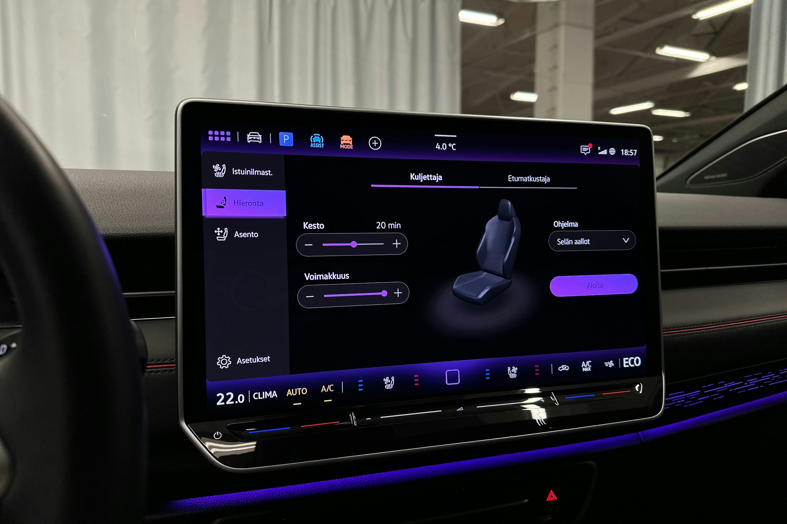 valkoinen Volkswagen ID.7 2025 kuva 21.