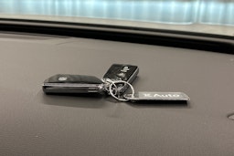 valkoinen Volkswagen ID.7 2025 kuva 37.