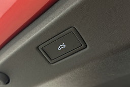 punainen Volkswagen ID.7 2025 kuva 15.