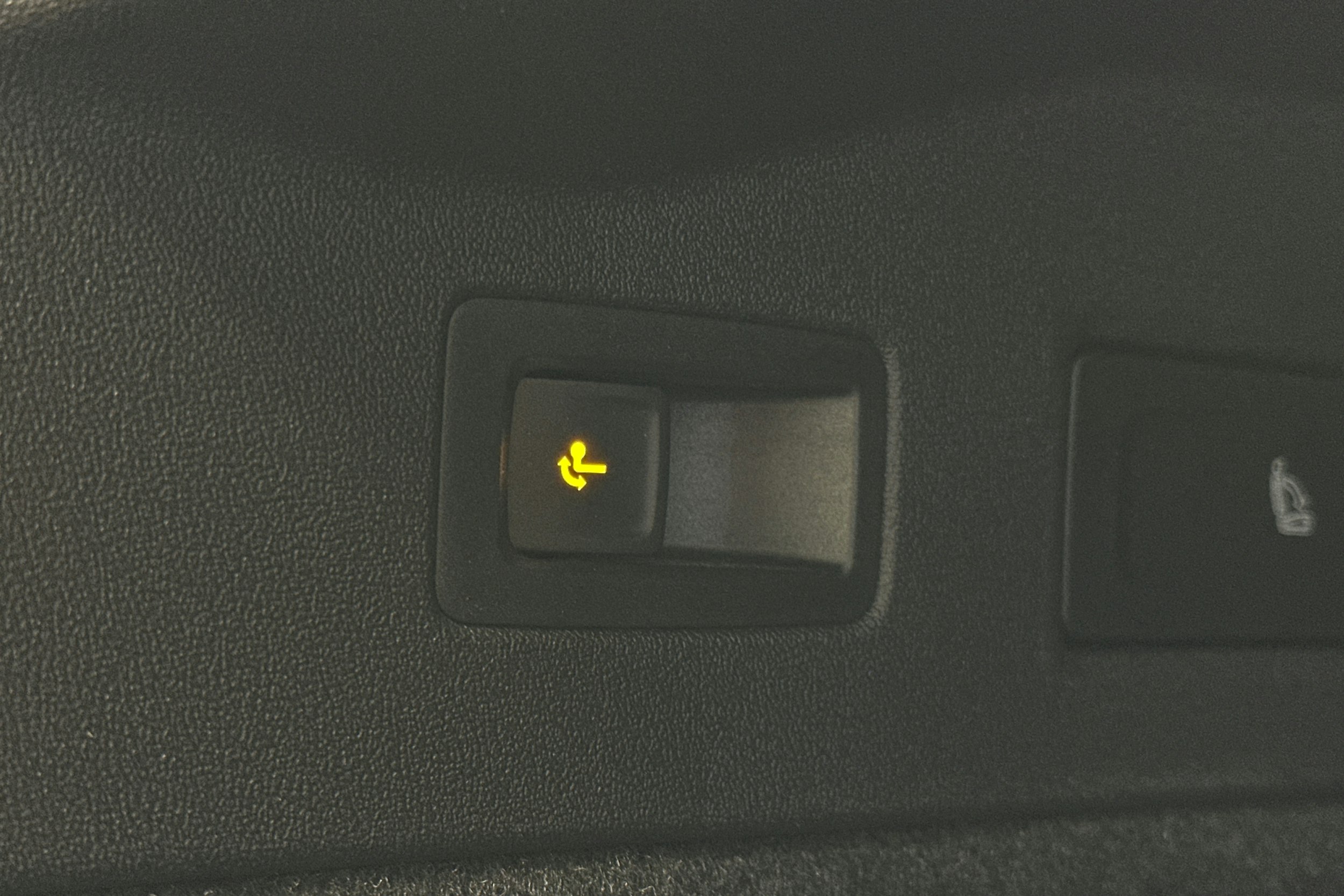 punainen Volkswagen ID.7 2025 kuva 16.