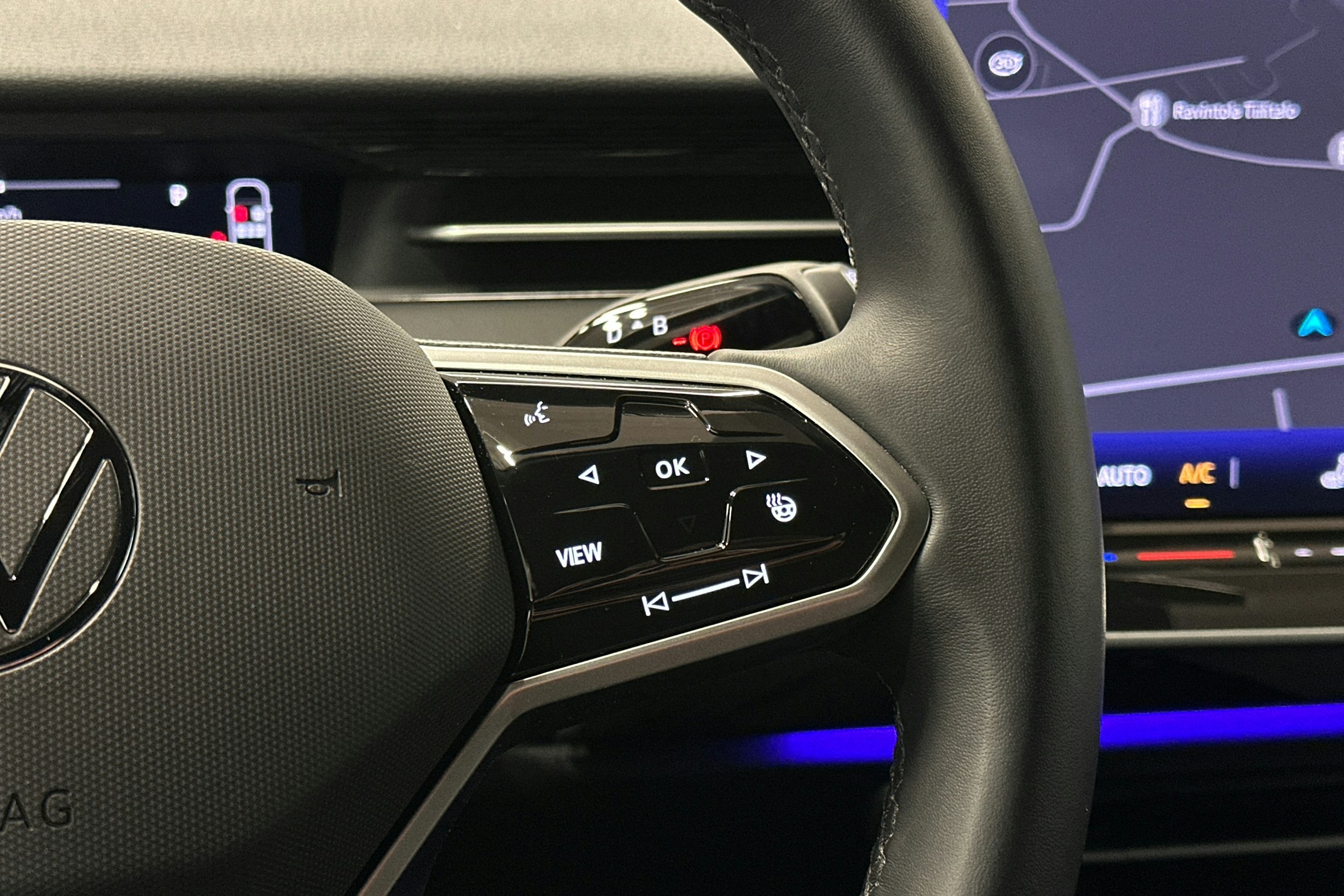 punainen Volkswagen ID.7 2025 kuva 23.