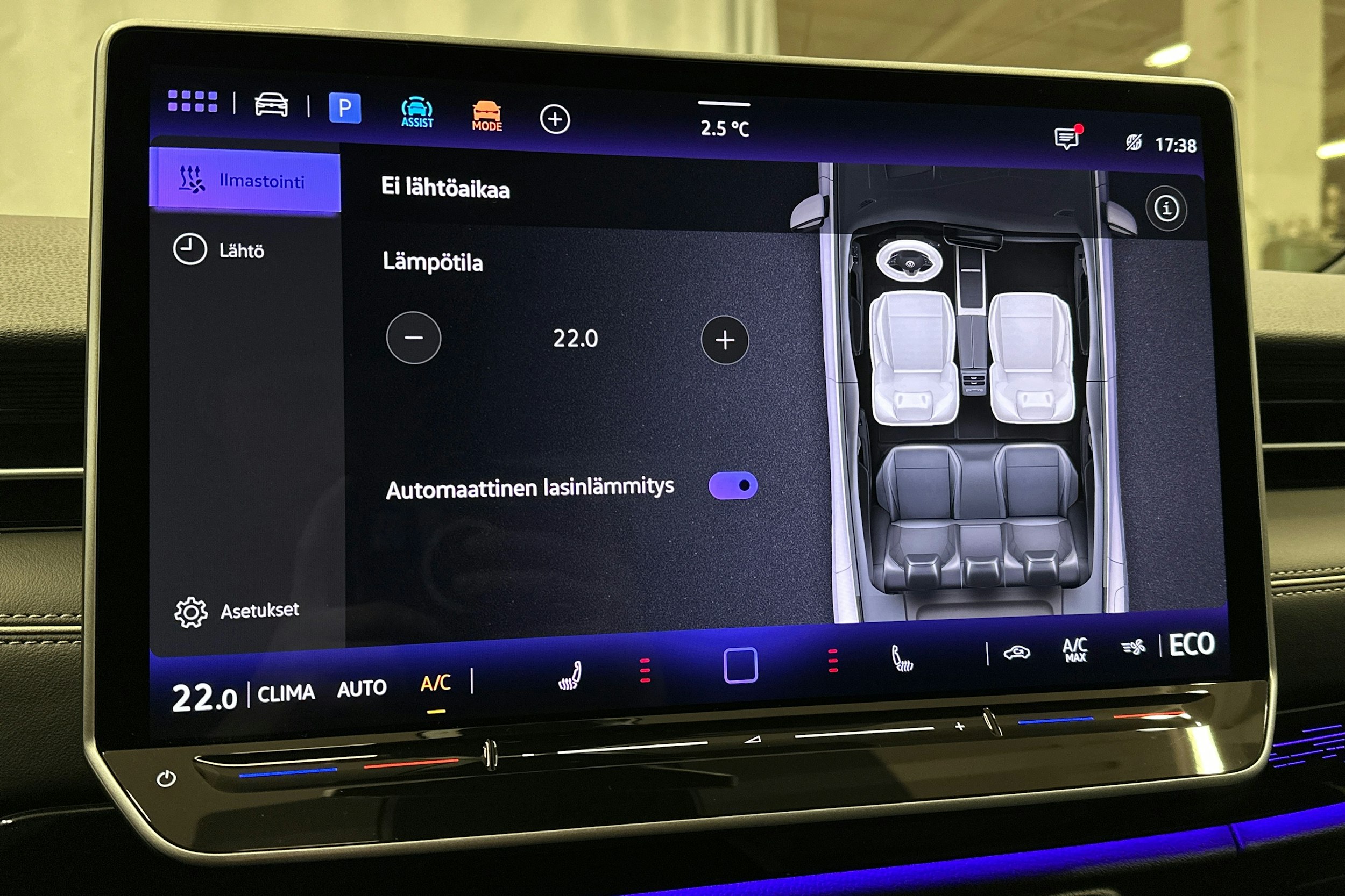 punainen Volkswagen ID.7 2025 kuva 30.